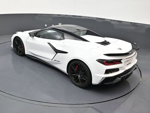 Used 2025 Chevrolet Corvette Z06 w/ Stealth Interior Trim Package image 14