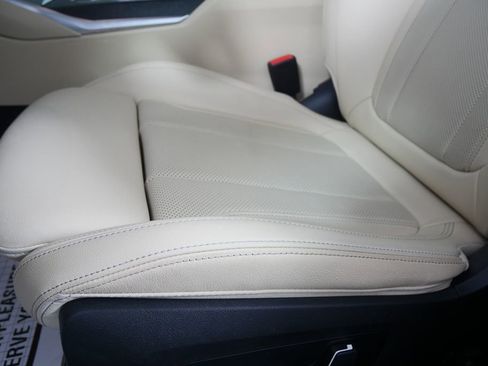 Certified 2024 BMW 330i xDrive 330i xDrive w/ Premium Package image 10