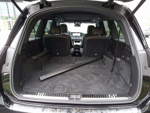 Certified 2025 Mercedes-Benz GLS 450 4MATIC image 31