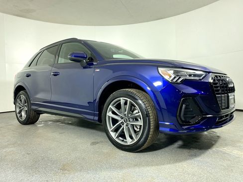 Used 2025 Audi Q3 2.0T Premium w/ Convenience Package image 32