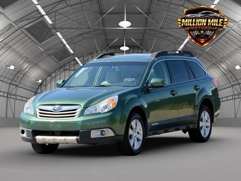 Used 2011 Subaru Outback 2.5i Limited AWD/4WD image 6