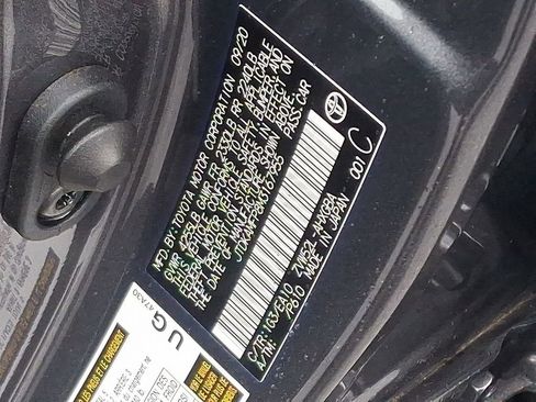 Used 2021 Toyota Prius Prime LE image 27