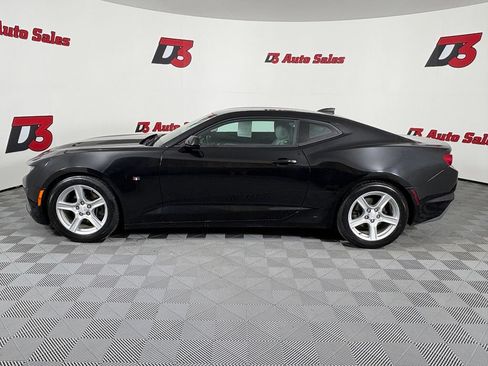 Used 2020 Chevrolet Camaro LT RWD image 3