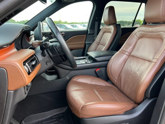 Used 2024 Lincoln Aviator Reserve w/ Equipment Group 201A AWD/4WD image 3
