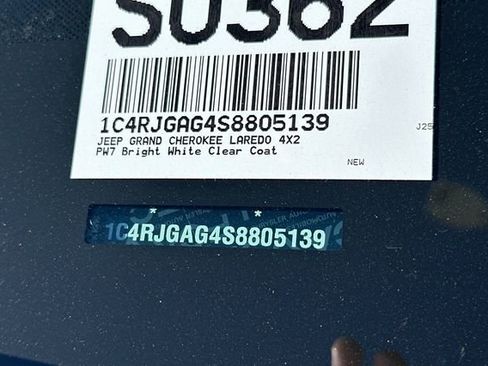 New 2025 Jeep Grand Cherokee Laredo X image 26