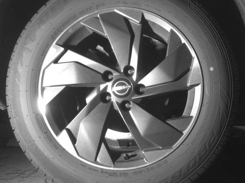 Used 2025 Nissan Rogue SV AWD/4WD image 15