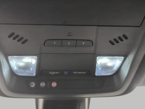 Used 2024 Chevrolet Blazer RS AWD/4WD image 18