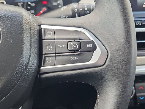 Used 2025 Jeep Compass Limited AWD/4WD image 25