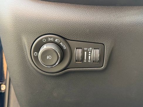 New 2026 Jeep Compass Limited image 21