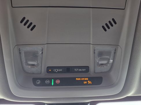Used 2025 Chevrolet Blazer LT AWD/4WD image 7