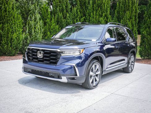 Certified 2025 Honda Pilot Elite image 5