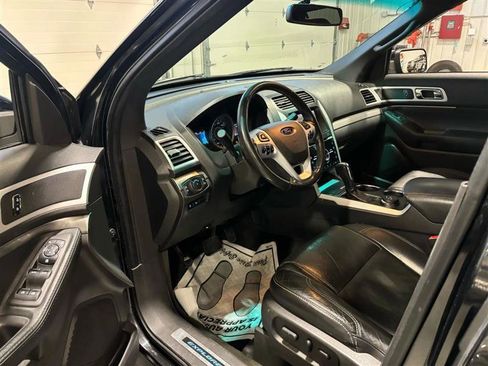 Used 2013 Ford Explorer Sport image 9