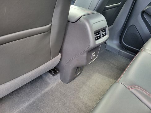 Certified 2024 Chevrolet Equinox RS w/ RS Leather Package FWD image 35
