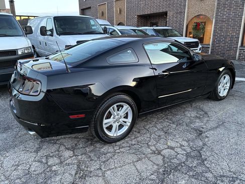 Used 2014 Ford Mustang Coupe image 4