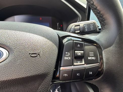 Used 2025 Ford Escape SE FWD image 17