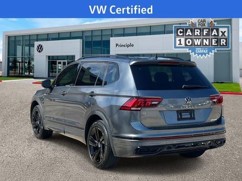 Certified 2023 Volkswagen Tiguan SE R-Line image 5