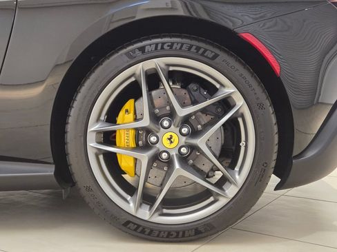 Used 2024 Ferrari Roma RWD image 15