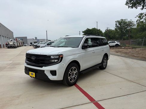 New 2026 Ford Expedition Active RWD image 1