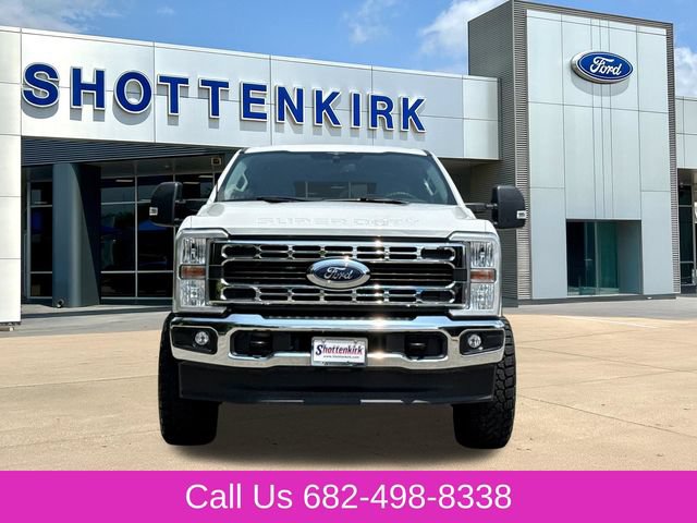 Used 2023 Ford F250 XLT w/ FX4 Off-Road Package AWD/4WD image 2