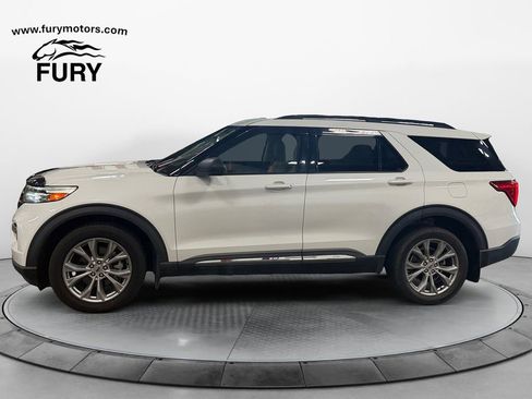Used 2020 Ford Explorer XLT w/ Equipment Group 202A AWD/4WD image 6