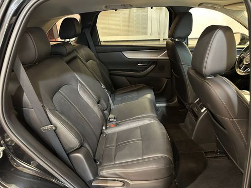 Used 2025 MAZDA CX-70 3.3 Turbo w/ Preferred Package image 37