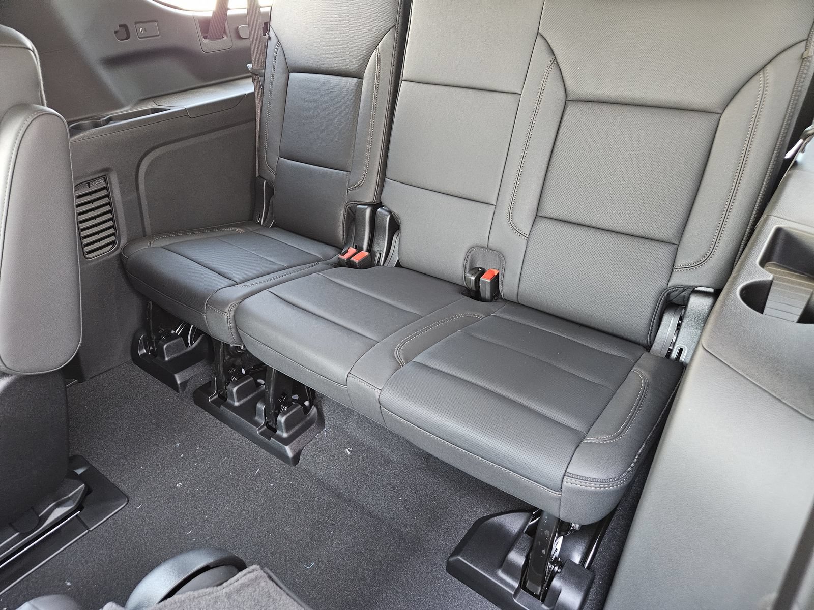 New 2026 Chevrolet Suburban High Country w/ Sun And Tow Package AWD/4WD image 28