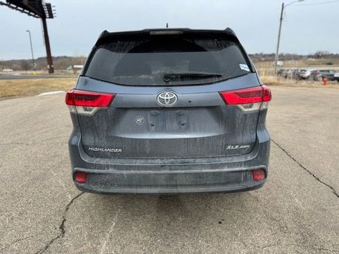 Certified 2019 Toyota Highlander XLE image 15