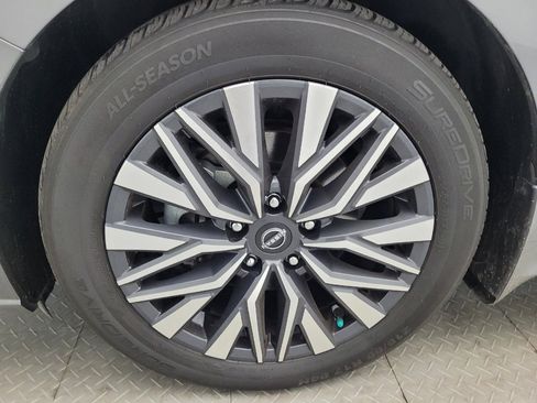 Used 2024 Nissan Altima 2.5 SV image 31