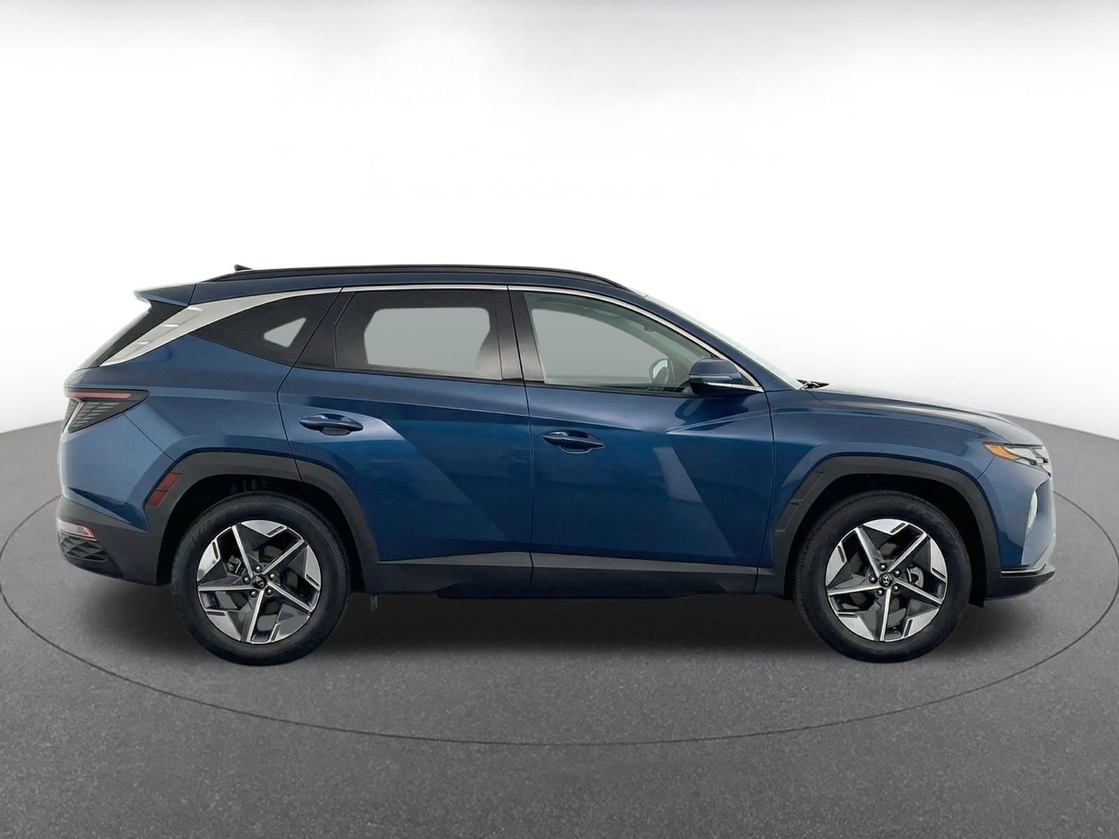 Used 2025 Hyundai Tucson SEL FWD image 9