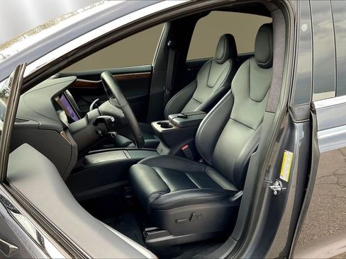 Used 2020 Tesla Model X Long Range image 21