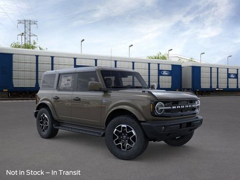 New 2026 Ford Bronco Outer Banks AWD/4WD image 8