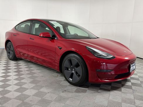 Used 2022 Tesla Model 3 Long Range AWD/4WD image 7