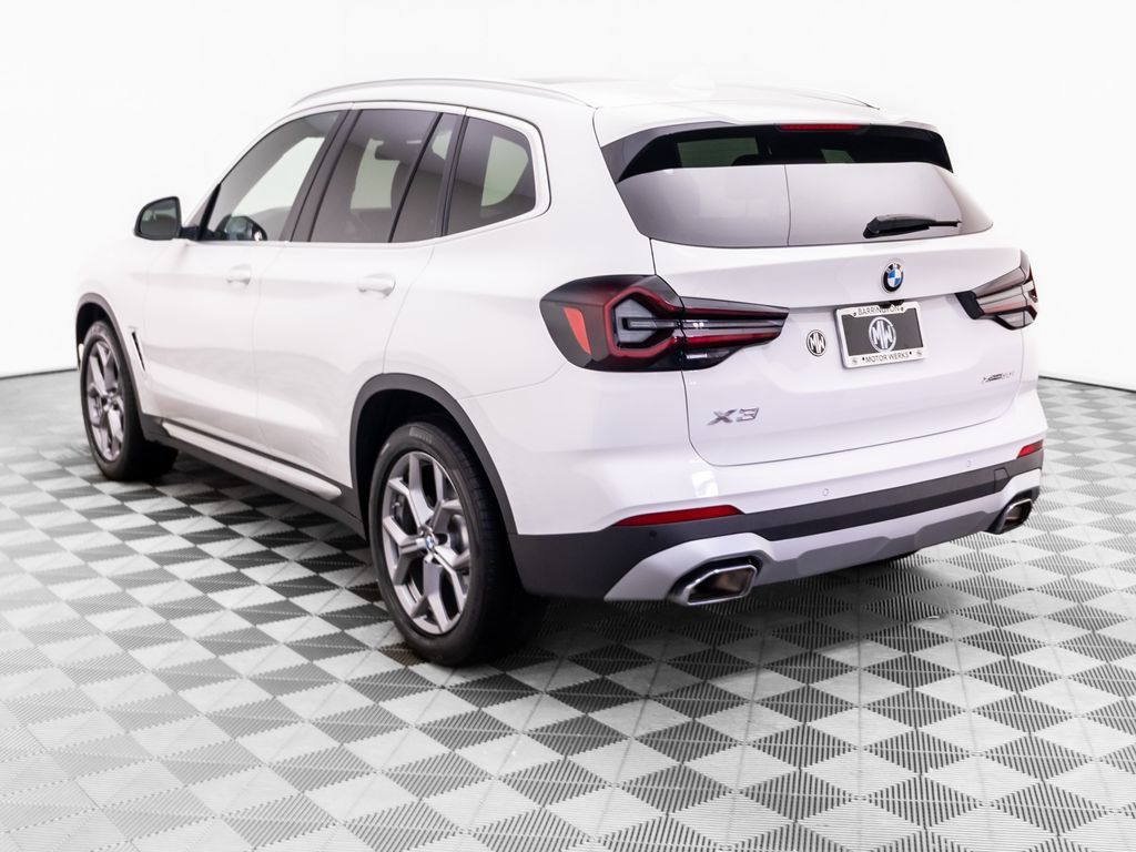 Used 2024 BMW X3 xDrive30i w/ Convenience Package AWD/4WD image 4