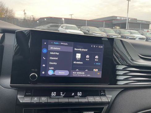 Used 2025 Toyota Camry LE image 21