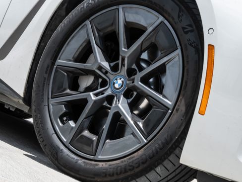 Used 2024 BMW i4 eDrive40 w/ Premium Package RWD image 11