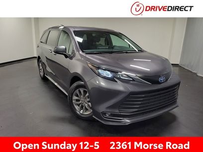 Used 2025 Toyota Sienna XLE