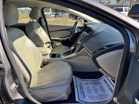 Used 2012 Ford Focus SEL image 17