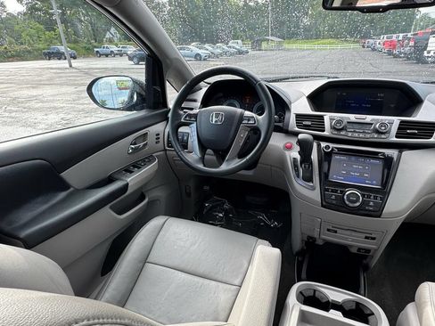 Used 2016 Honda Odyssey Touring image 24