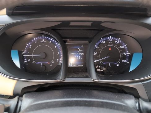 Used 2016 Toyota Avalon Limited image 21