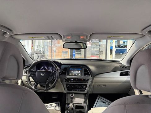 Used 2016 Hyundai Sonata SE FWD image 22
