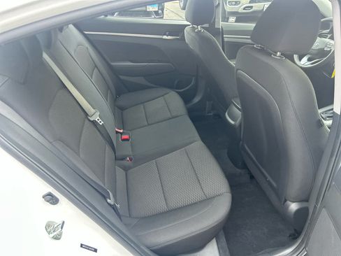 Used 2020 Hyundai Elantra SE w/ Cargo Package (C1) FWD image 24