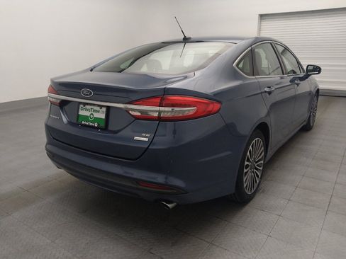 Used 2018 Ford Fusion SE w/ Fusion SE Technology Package FWD image 9
