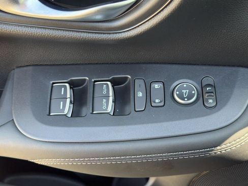 Used 2026 Honda HR-V EX-L image 14