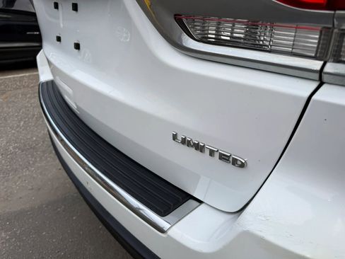 Used 2015 Jeep Grand Cherokee Limited image 10