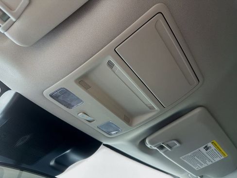 Used 2025 Ford Maverick Lariat image 34