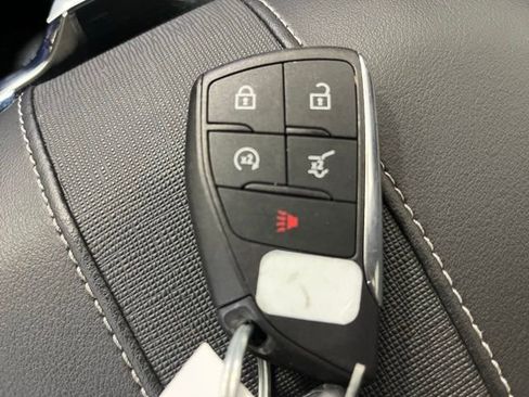 Used 2025 Buick Enclave Preferred image 29