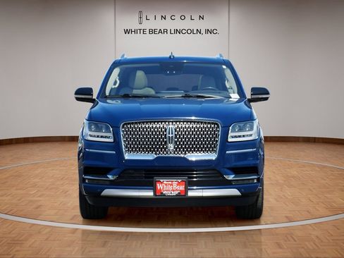 Used 2019 Lincoln Navigator L Reserve AWD/4WD image 2