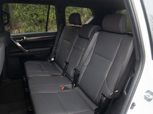 Used 2023 Lexus GX 460 Premium image 37