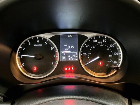 Used 2022 Nissan Kicks S image 16