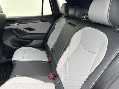 Certified 2026 Volkswagen Tiguan SE R-Line AWD/4WD image 13